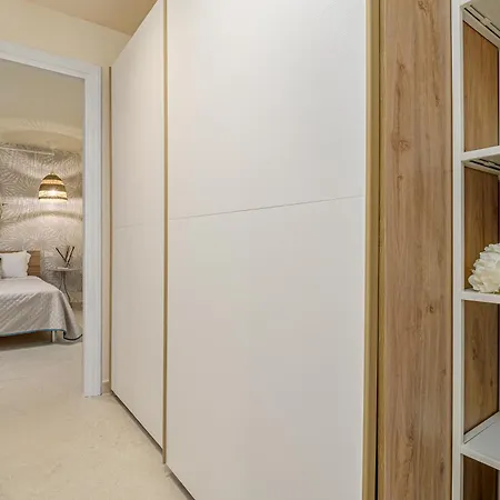 Caterina Con Depandance Semesterbostad