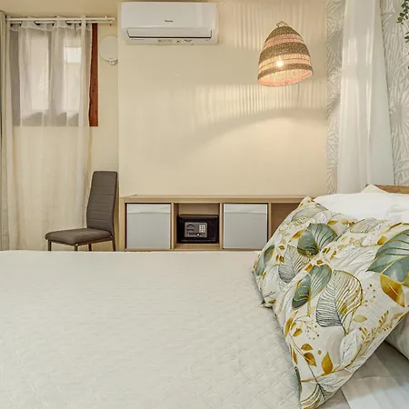 Caterina Con Depandance * Punta Molara