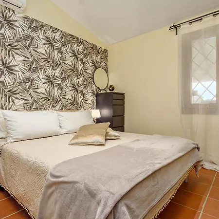 Caterina Con Depandance Semesterbostad *