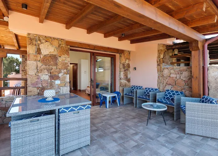 Caterina Con Depandance Holiday home Punta Molara