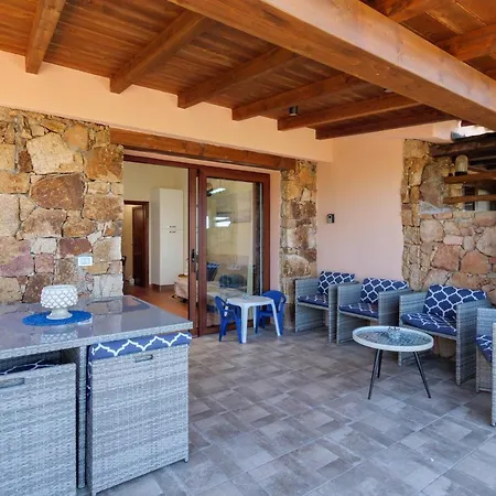 Caterina Con Depandance Holiday home Punta Molara