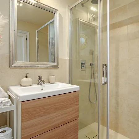 Caterina Con Depandance Punta Molara