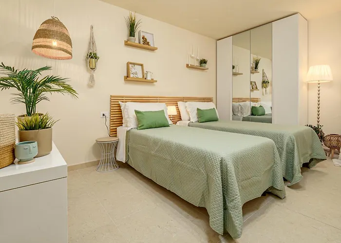 Caterina Con Depandance Punta Molara