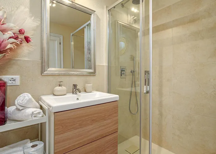 Caterina Con Depandance Punta Molara