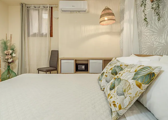 Caterina Con Depandance * Punta Molara