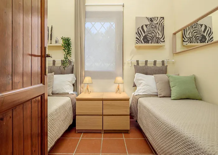 Caterina Con Depandance Punta Molara